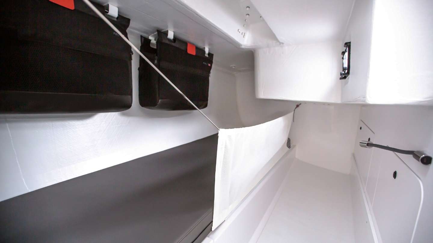 FIRST-36-SE-interior-1650x569-02_0
