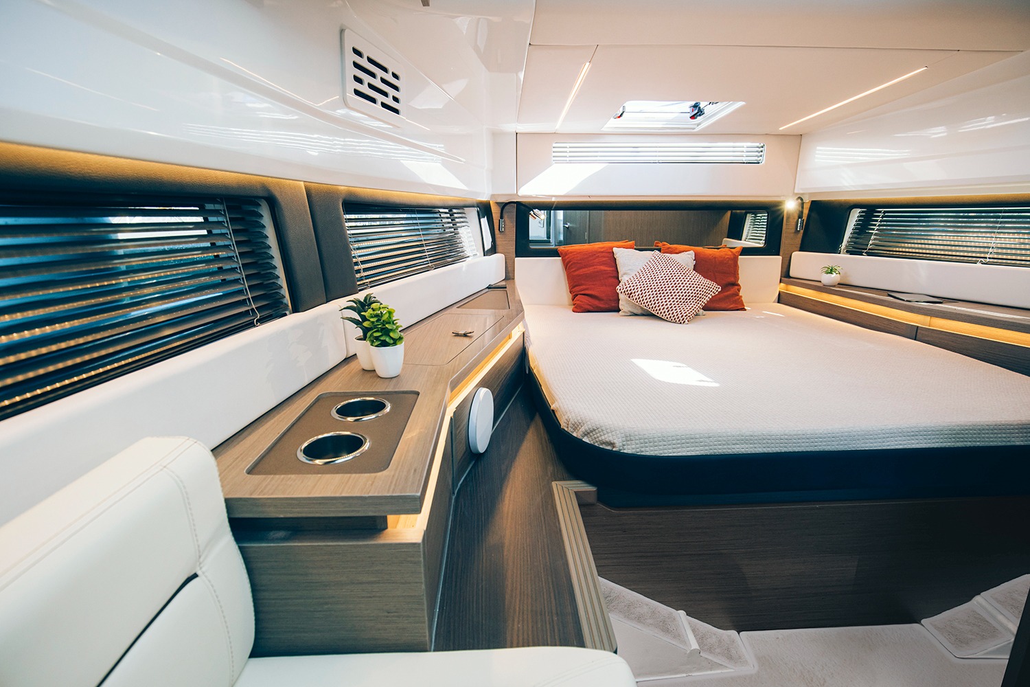 imgi_33_Wellcraft-355---Cuddy-Cabin-Bedroom-2---Horizontal-15MB