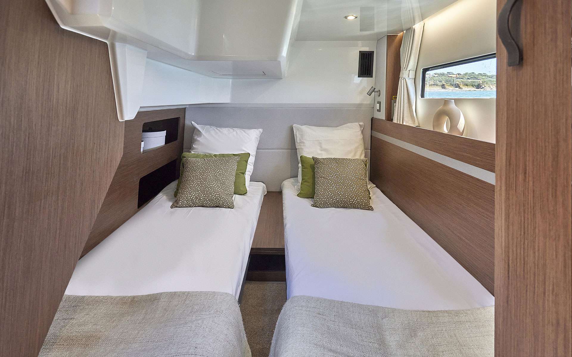 antares-12-coupe-interior-9